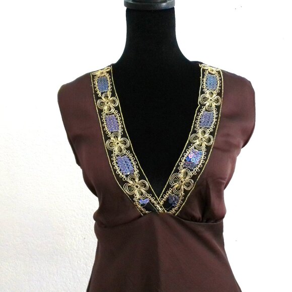 Judy Jr., Brown V-neck tank top, with golden embroidery & sequins design - Picture 4 of 8